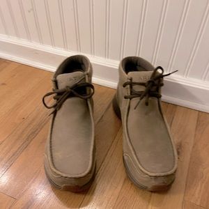 Men’s Ariat shoes. Size 10.5